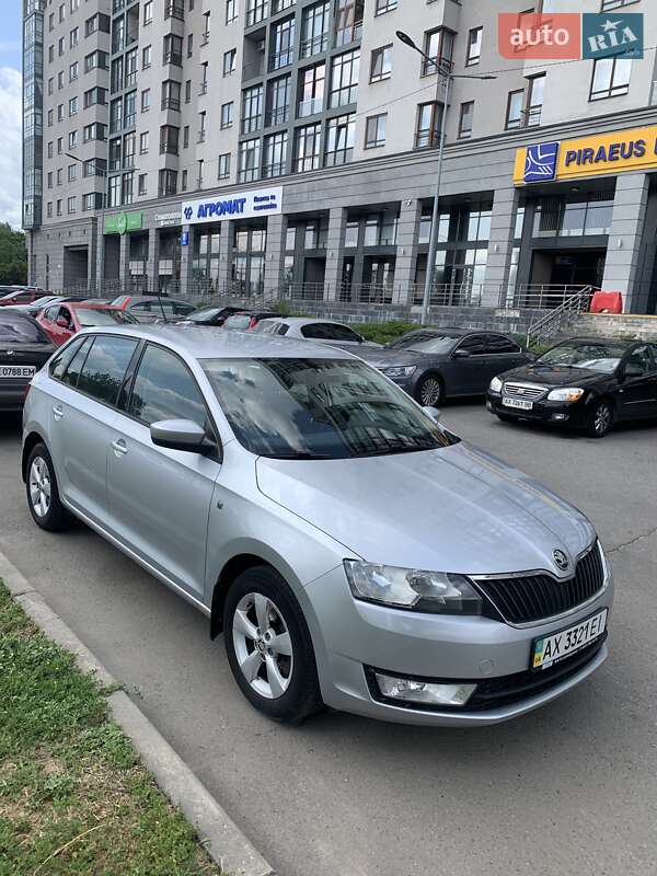 Хэтчбек Skoda Spaceback 2014 в 