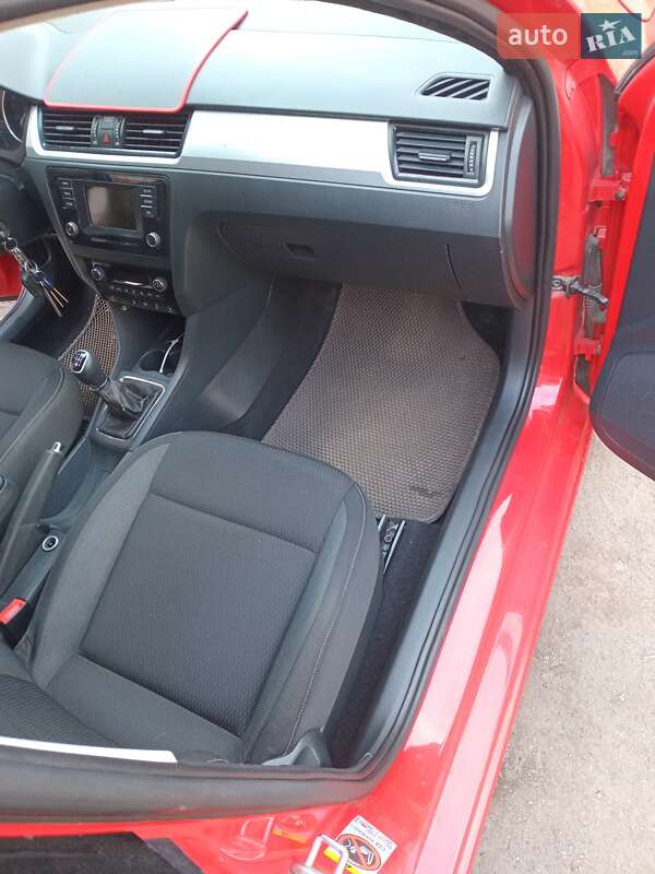 Хэтчбек Skoda Spaceback 2015 в Запорожье