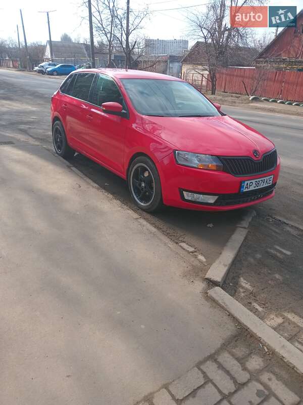 Хэтчбек Skoda Spaceback 2015 в Запорожье