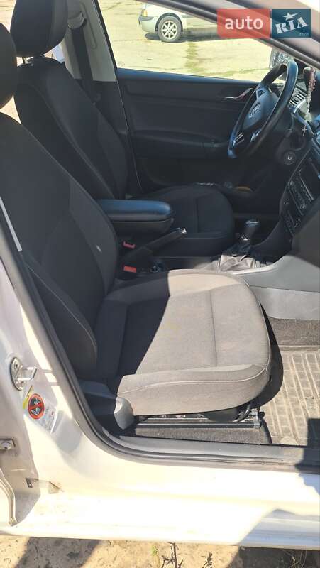 Хэтчбек Skoda Spaceback 2014 в Кривом Роге