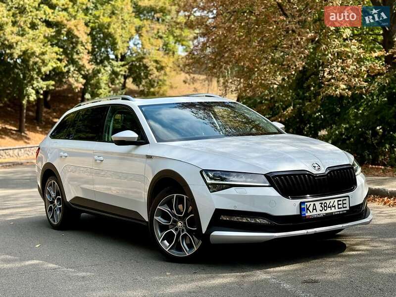 Skoda Superb Scout 2020