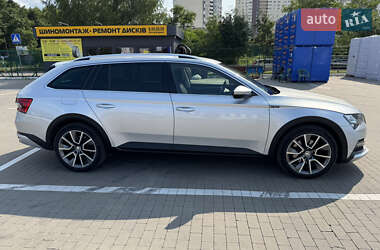 Универсал Skoda Superb Scout 2019 в 