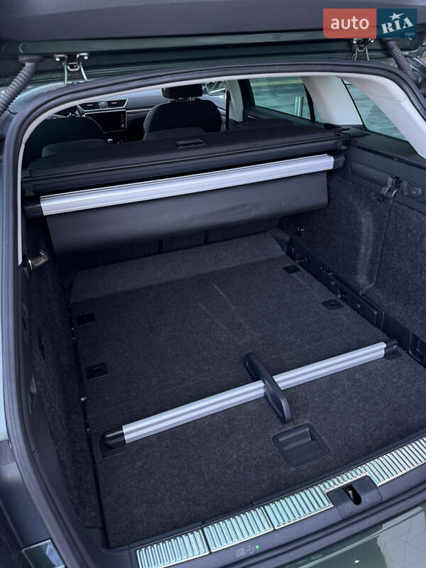 Универсал Skoda Superb Scout 2019 в Киеве фото 32 Универсал Skoda Superb Scout 2019 в Киеве
