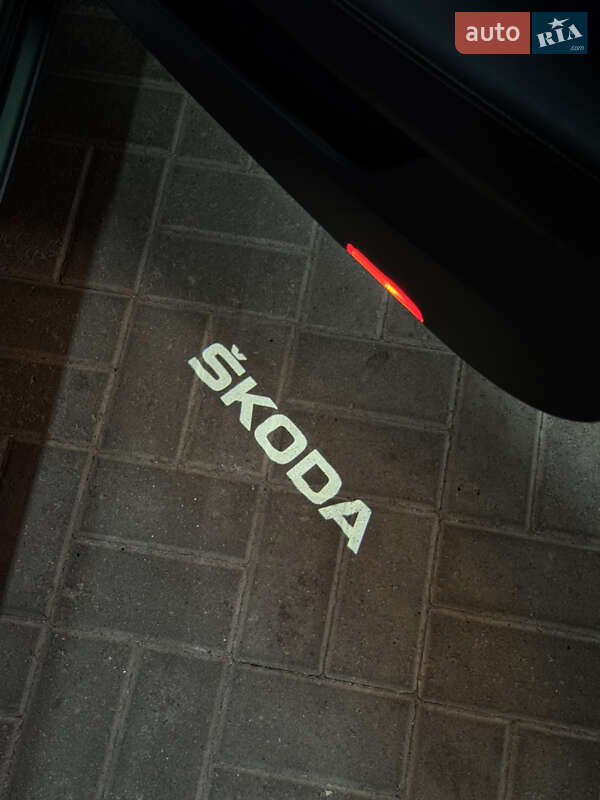 Универсал Skoda Superb Scout 2019 в Киеве фото 49 Универсал Skoda Superb Scout 2019 в Киеве