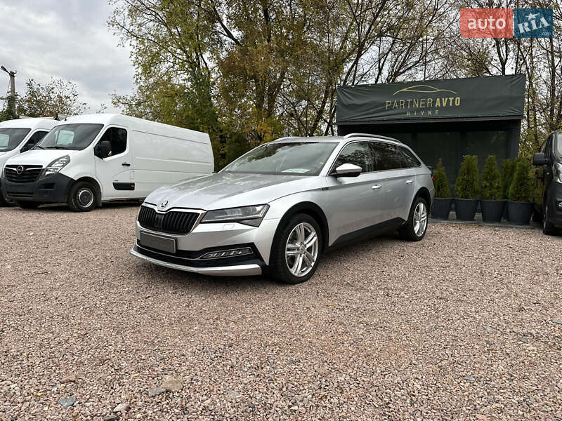 Skoda Superb Scout 2020