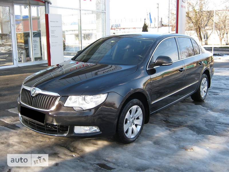 Седан Skoda Superb 2010 в 