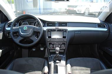 Седан Skoda Superb 2011 в Киеве