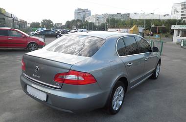 Седан Skoda Superb 2012 в 