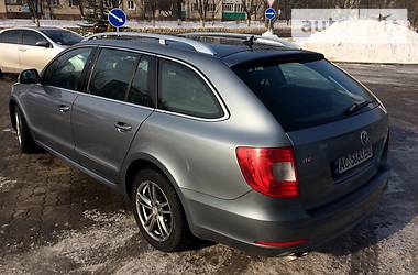 Универсал Skoda Superb 2010 в Луцке