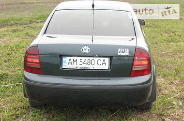 Седан Skoda Superb 2003 в Бердичеве