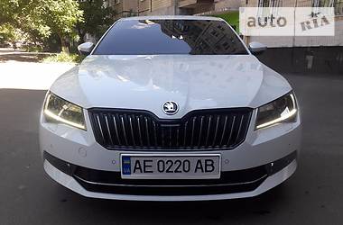 Седан Skoda Superb 2016 в Кривом Роге