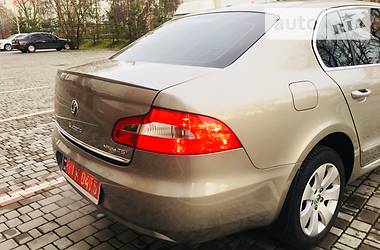 Седан Skoda Superb 2014 в Ивано-Франковске