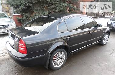 Седан Skoda Superb 2004 в Николаеве