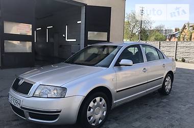 Седан Skoda Superb 2004 в Львове