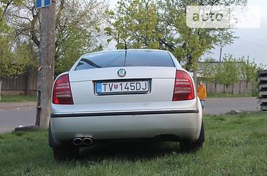 Седан Skoda Superb 2004 в Києві