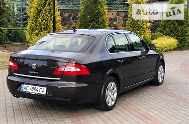 Седан Skoda Superb 2011 в Луцке