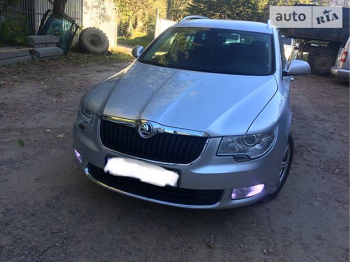 Универсал Skoda Superb 2010 в Дрогобыче