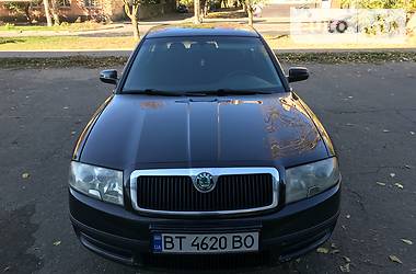 Седан Skoda Superb 2004 в Херсоне