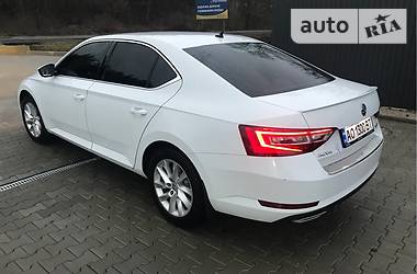 Седан Skoda Superb 2018 в Иршаве