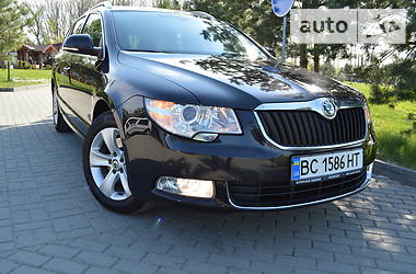 Универсал Skoda Superb 2013 в Дрогобыче