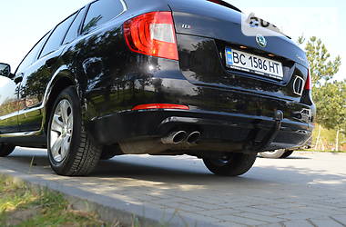 Универсал Skoda Superb 2013 в Дрогобыче