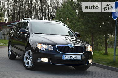 Универсал Skoda Superb 2013 в Дрогобыче