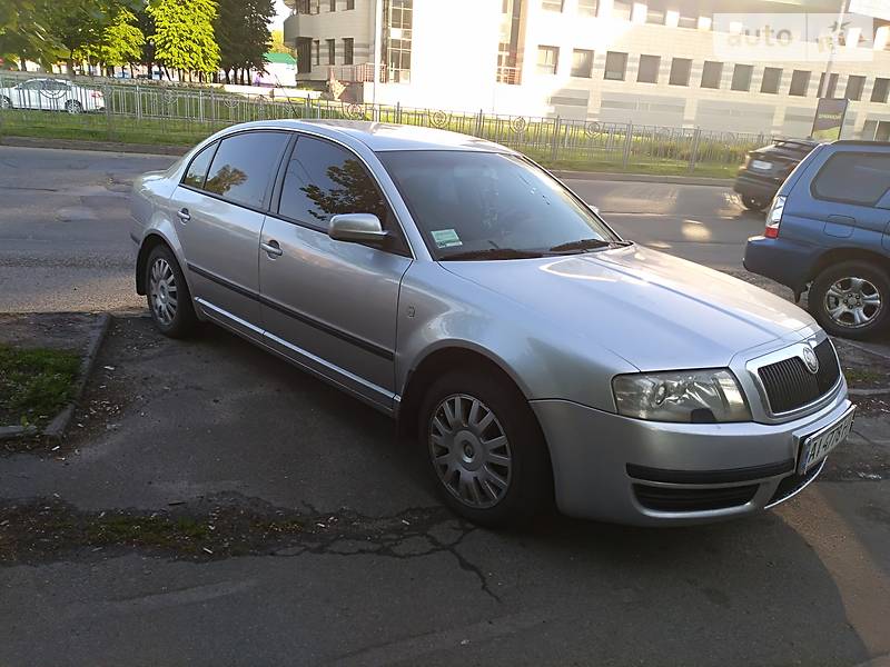 Седан Skoda Superb 2005 в 