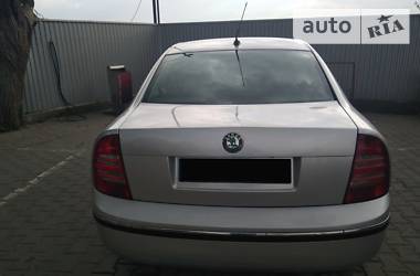 Седан Skoda Superb 2004 в Черновцах