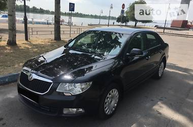 Седан Skoda Superb 2011 в Херсоне