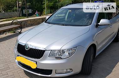 Універсал Skoda Superb 2012 в 