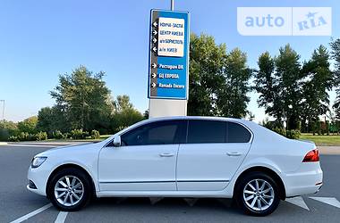 Седан Skoda Superb 2014 в Дніпрі