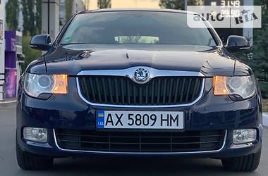 Седан Skoda Superb 2009 в 
