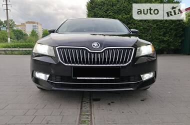 Лифтбек Skoda Superb 2016 в Хмельницком