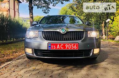 Универсал Skoda Superb 2011 в Сваляве