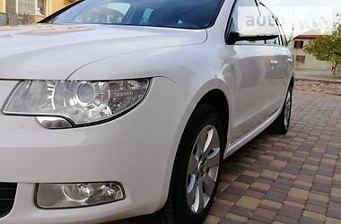 Универсал Skoda Superb 2011 в Виноградове