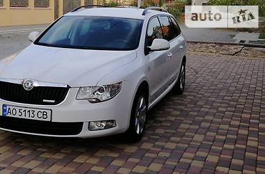 Универсал Skoda Superb 2011 в Виноградове