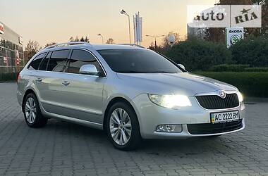 Універсал Skoda Superb 2012 в Луцьку