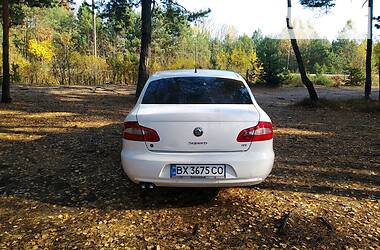 Седан Skoda Superb 2010 в Полонном