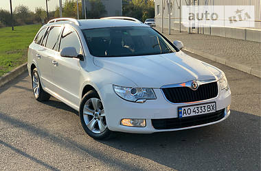 Грузопассажирский фургон Skoda Superb 2011 в Виноградове