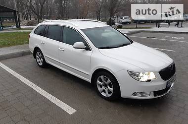 Универсал Skoda Superb 2011 в Львове