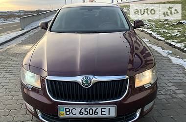 Седан Skoda Superb 2010 в 