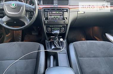 Седан Skoda Superb 2010 в 