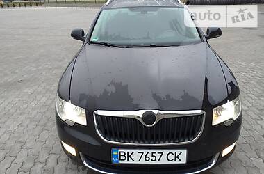 Універсал Skoda Superb 2010 в Сарнах