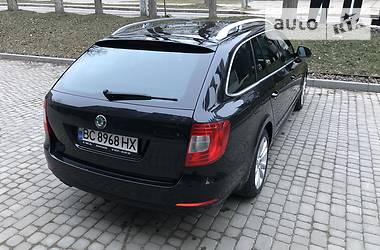 Універсал Skoda Superb 2011 в 