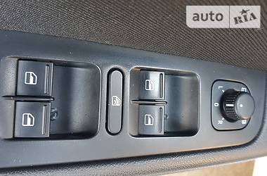 Седан Skoda Superb 2013 в 