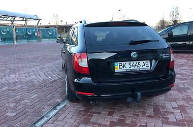 Універсал Skoda Superb 2011 в 