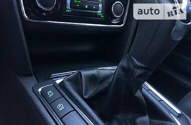 Універсал Skoda Superb 2011 в 