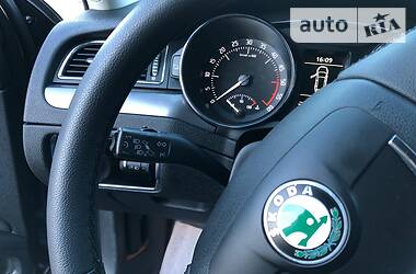 Універсал Skoda Superb 2011 в 