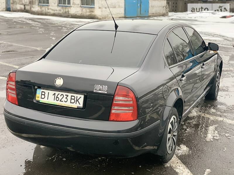 Седан Skoda Superb 2006 в Горішніх Плавнях