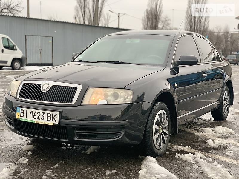 Седан Skoda Superb 2006 в Горішніх Плавнях